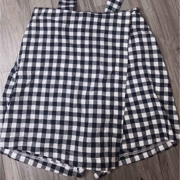 small set - Picture 2 of 2